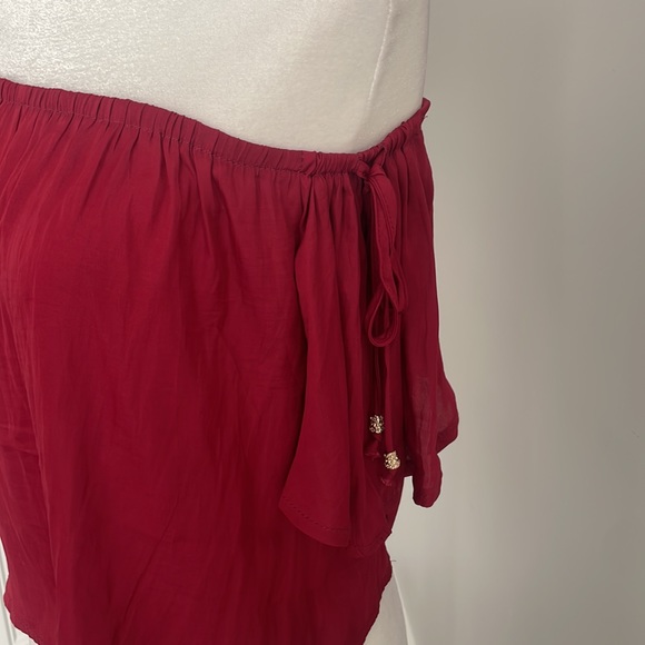 Red Off Shoulder Crop ♥️ - Picture 2 of 6